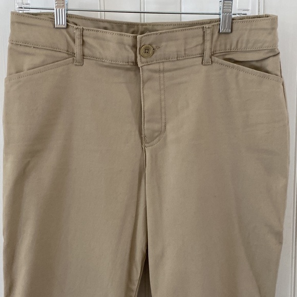 Women's St. John's Bay Capris Size 10 - Picture 2 of 4